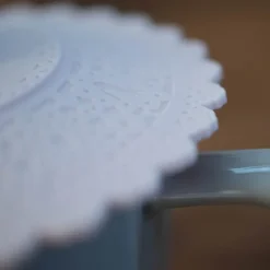 Couvre Mug Silicone Jiji - Kiki la petite sorcière