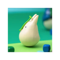 Figurine Culbuto Totoro Blanc avec feuille - Mon Voisin Totoro
