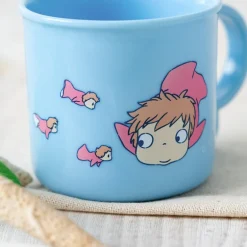 Mug Ponyo dans la mer - Ponyo sur la falaise
