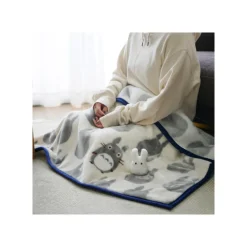 Plaid Silhouette Totoro Gris 70x100 cm - Mon Voisin Totoro
