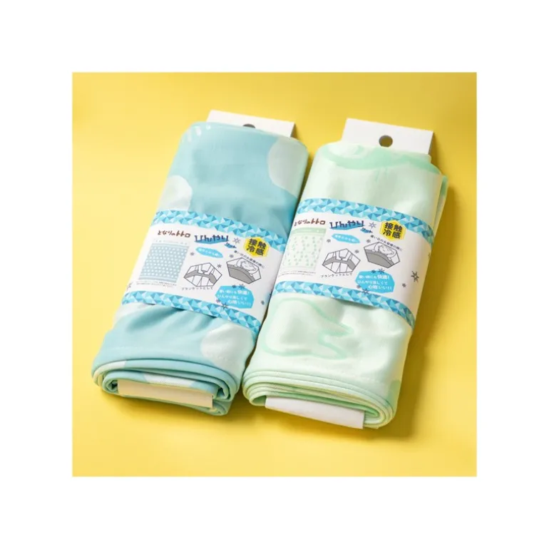 Serviette de plage Motifs Noiraude 85 x 115 cm - Mon voisin Totoro