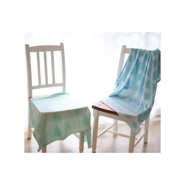 Serviette de plage Motifs Noiraude 85 x 115 cm - Mon voisin Totoro