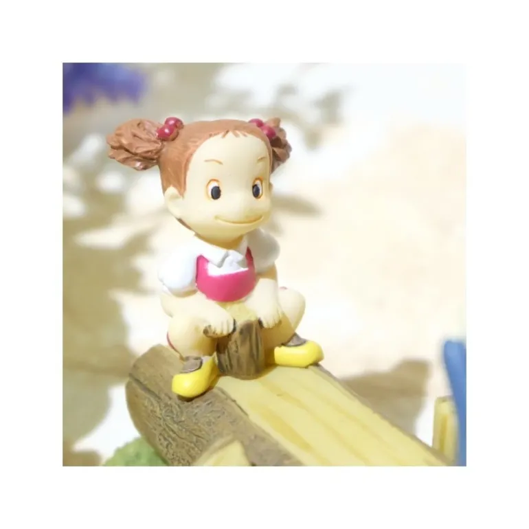 Statue Balancoire Mei Et Totoro Bleu Et Blanc - Mon Voisin Totoro