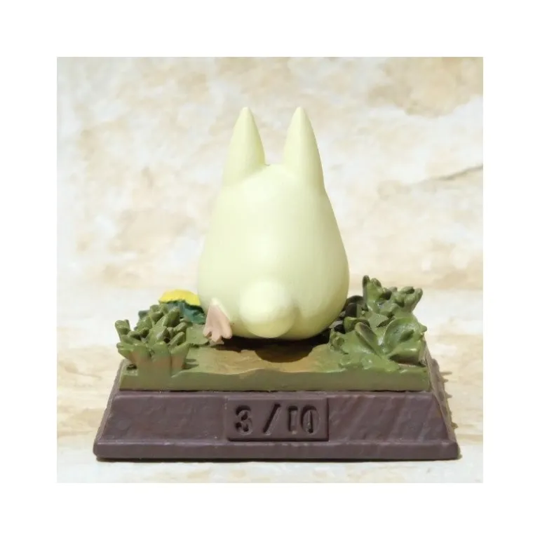 Statue Collection Stop Motion Totoro Blanc Course Pose 3 - Mon Voisin