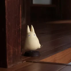 Statuette Totoro blanc sautant - Mon Voisin Totoro