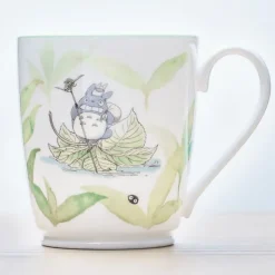 Tasse Totoro sur une feuille - Mon Voisin Totoro
