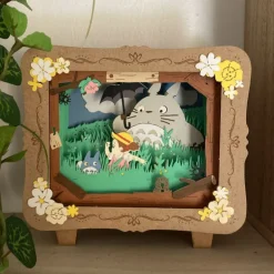 Théâtre de papier Totoro dans les près - Mon Voisin Totoro