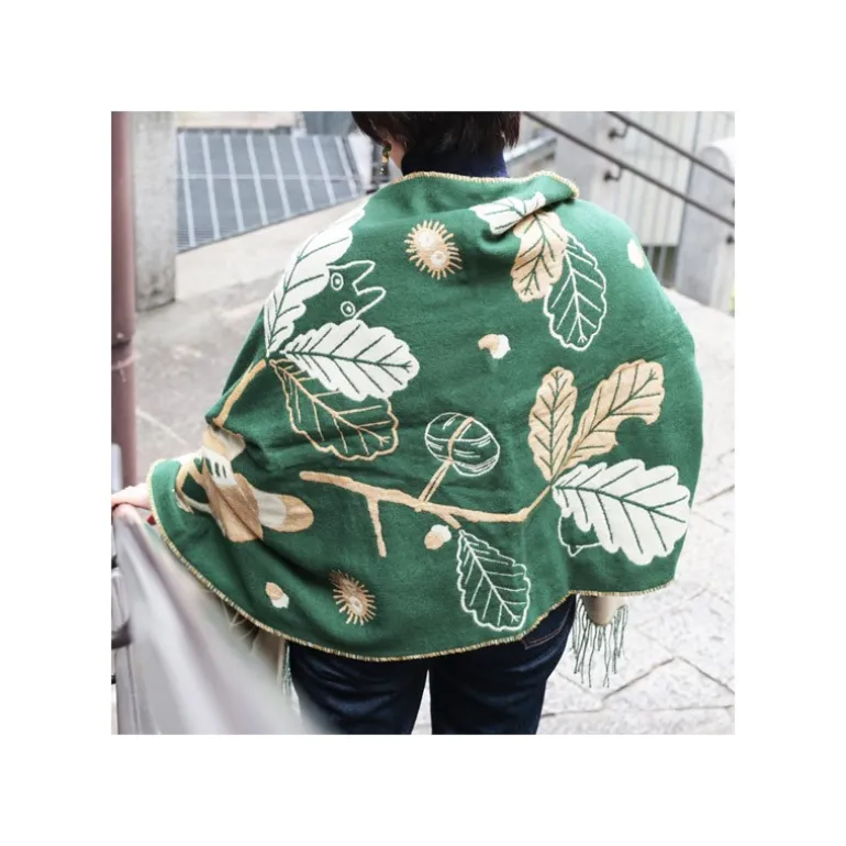 Étole vert foncé Feuilles de chêne - Mon Voisin Totoro
